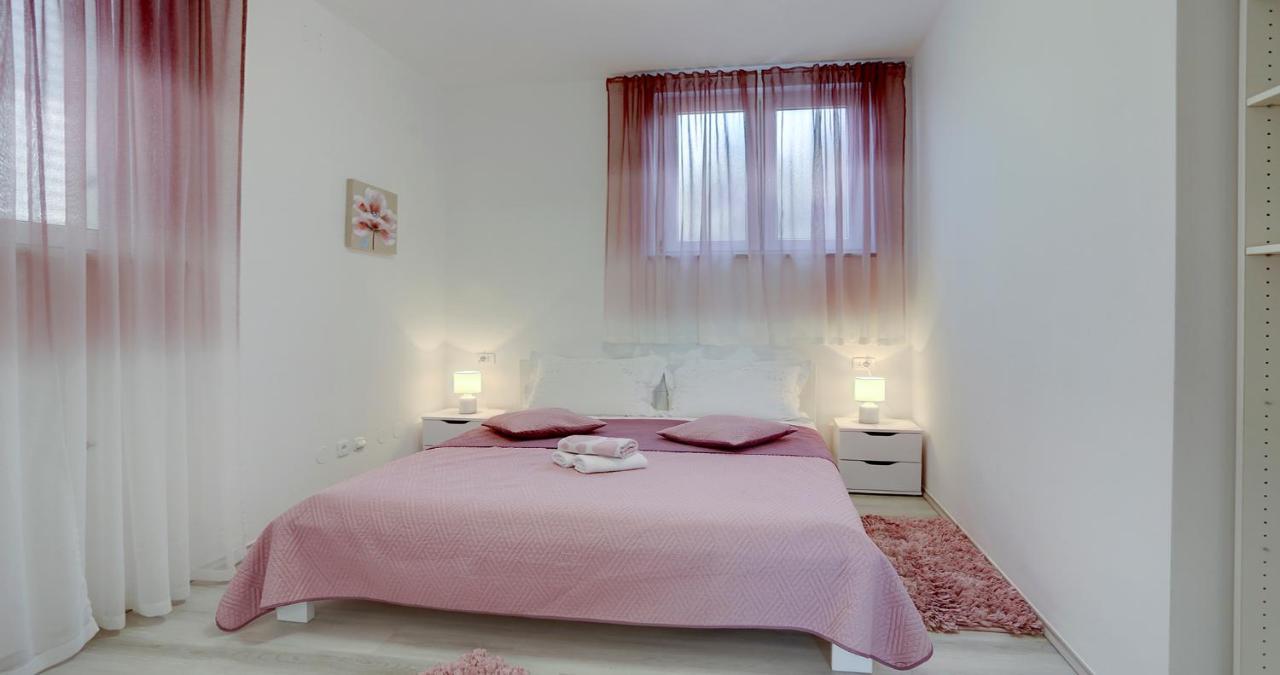 Adorable Apartment Ena Каштела Экстерьер фото