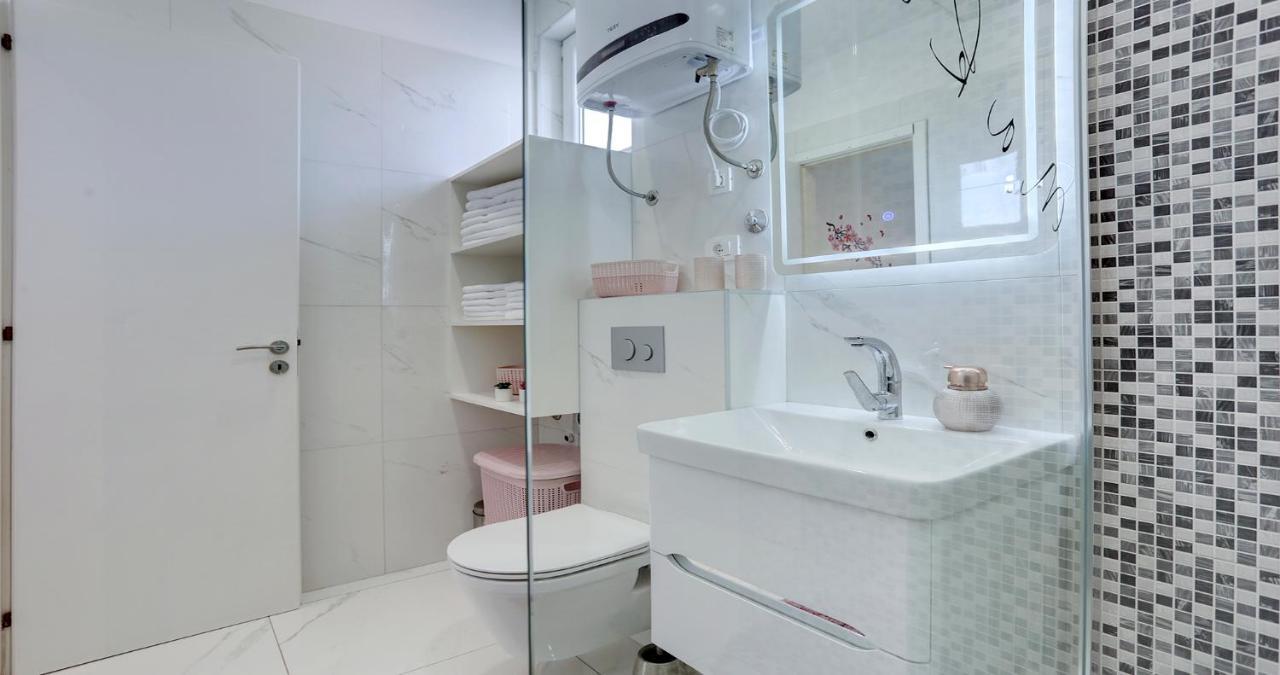 Adorable Apartment Ena Каштела Экстерьер фото